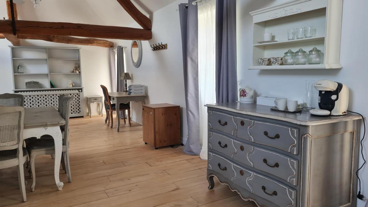 Belle Suite Dans Corps De Ferme - Logement Alicia Villiers-sous-Grez エクステリア 写真