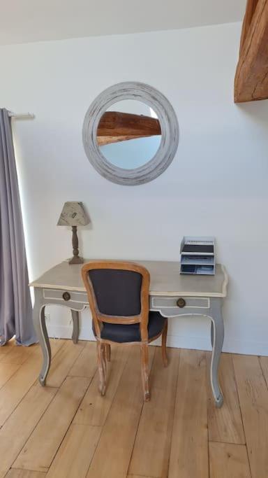 Belle Suite Dans Corps De Ferme - Logement Alicia Villiers-sous-Grez エクステリア 写真